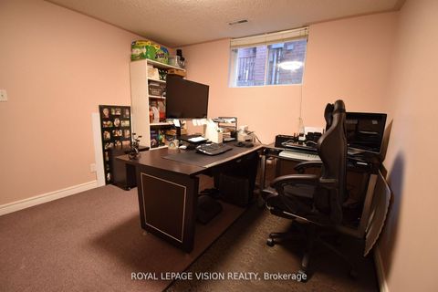 Photo 41 at 28 Valley Centre Drive, Rouge E11, Toronto