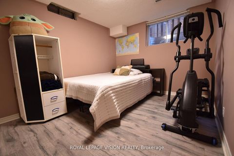 Photo 44 at 28 Valley Centre Drive, Rouge E11, Toronto