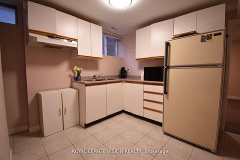 Photo 45 at 28 Valley Centre Drive, Rouge E11, Toronto