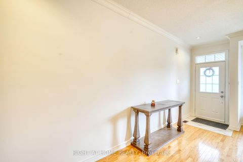 Photo 2 at 20 Seiffer Crescent, Jefferson, Richmond Hill