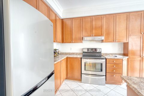Photo 14 at 20 Seiffer Crescent, Jefferson, Richmond Hill