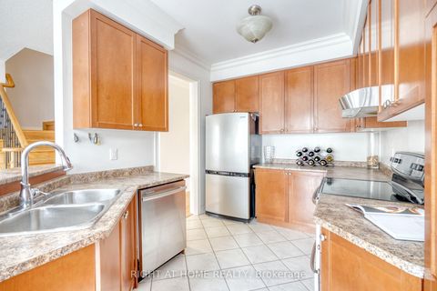 Photo 15 at 20 Seiffer Crescent, Jefferson, Richmond Hill