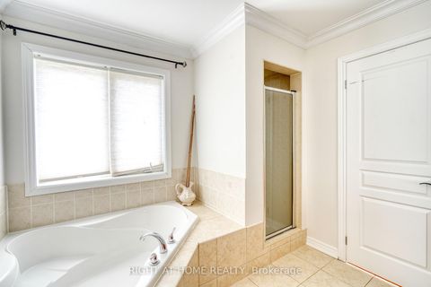 Photo 22 at 20 Seiffer Crescent, Jefferson, Richmond Hill