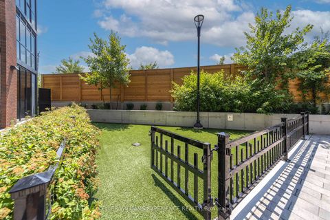 Photo 21 at 118 - 2300 St Clair Avenue W, Junction Area, Toronto
