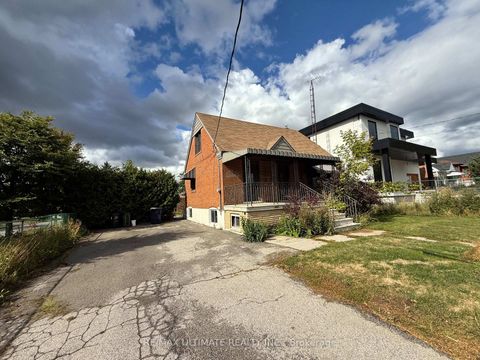 Photo 4 at 90 Glen Long Avenue, Glen Park, Toronto