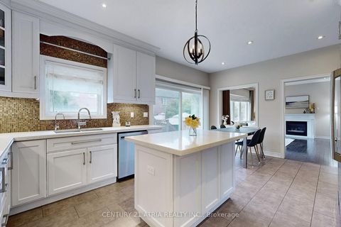 Photo 10 at 24 Gannett Drive, Jefferson, Richmond Hill