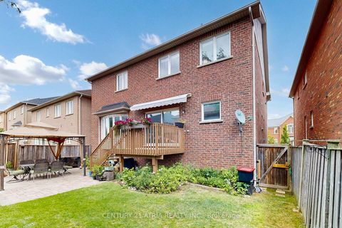 Photo 22 at 24 Gannett Drive, Jefferson, Richmond Hill