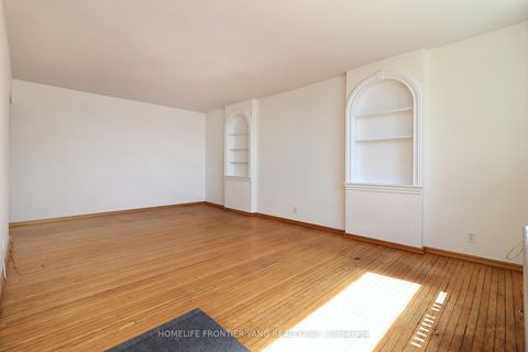 Photo 4 at 21 - 2697 Lake Shore Boulevard W, Mimico, Toronto