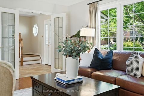 Photo 2 at 252 Mississauga Street, BR Bronte, Oakville