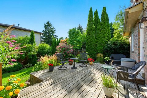 Photo 4 at 252 Mississauga Street, BR Bronte, Oakville