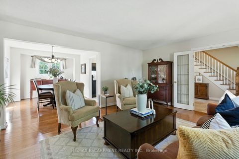 Photo 7 at 252 Mississauga Street, BR Bronte, Oakville