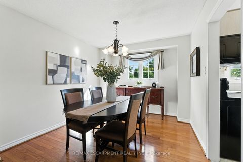 Photo 9 at 252 Mississauga Street, BR Bronte, Oakville