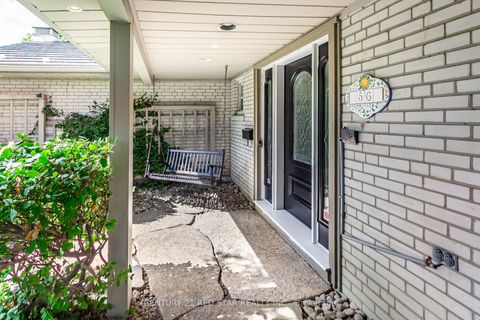 Photo 4 at 56 Silverthorne Bush Drive, Markland Wood, Toronto