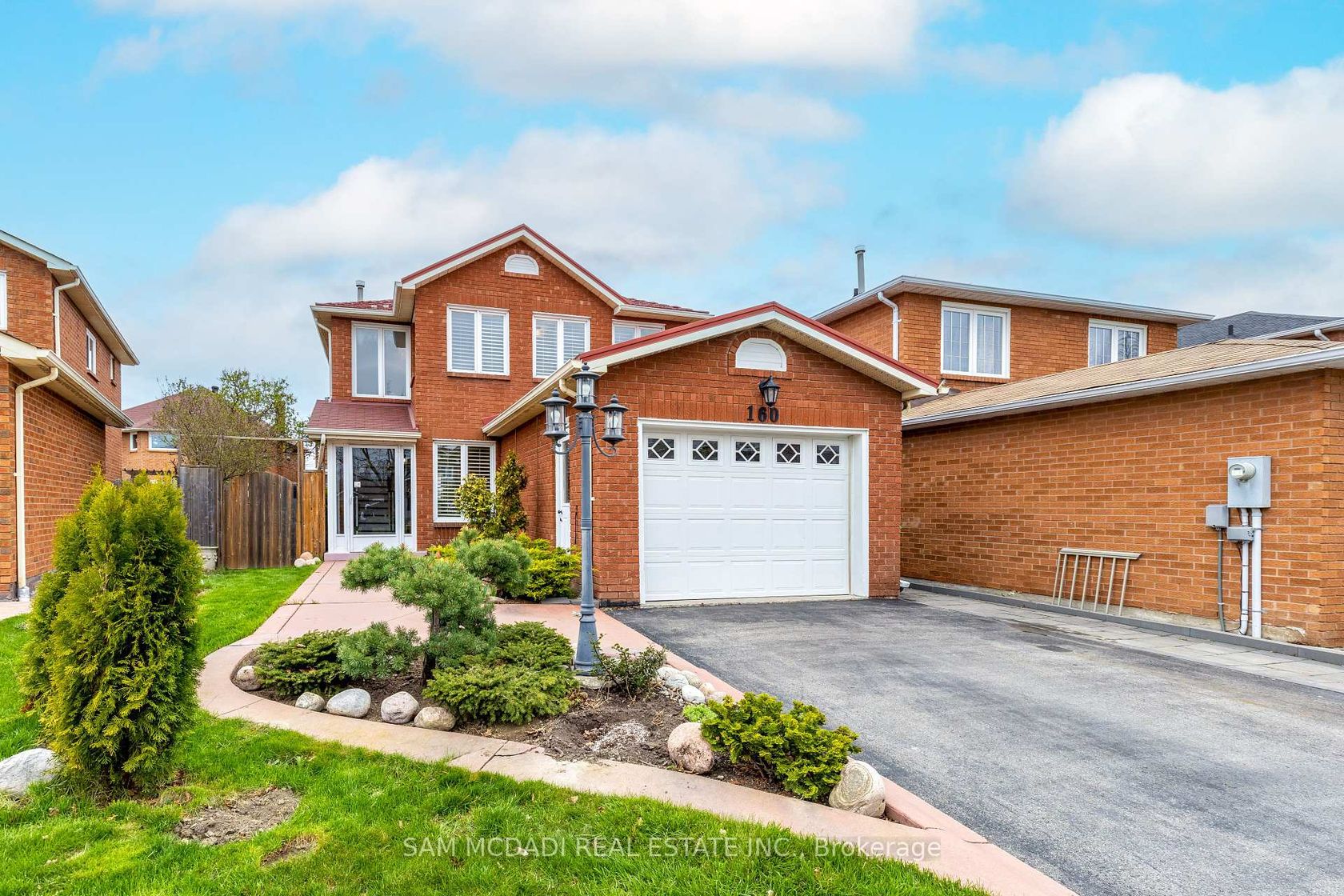 160 Tuscadero Crescent, Hurontario, Mississauga 