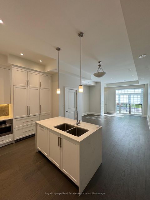 Photo 8 at 10 - 95 Brookfield Road, CO Central, Oakville