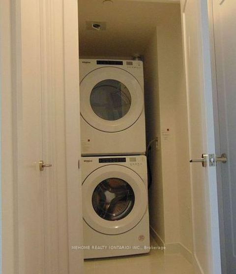 Photo 11 at 1131 - 25 Adra Grado Way, Bayview Village, Toronto