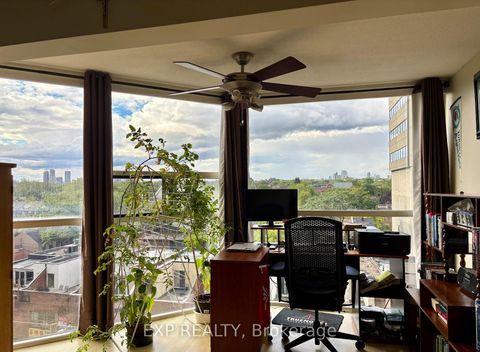 Photo 12 at 705 - 725 King Street W, Niagara, Toronto