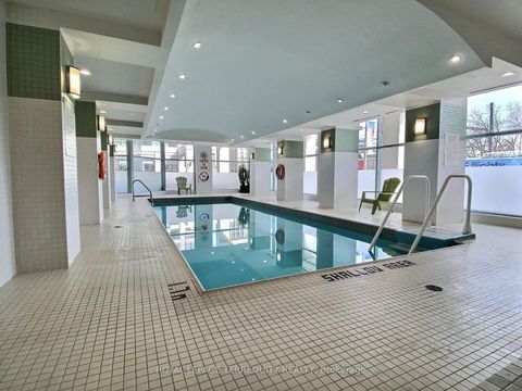 Photo 4 at 1112 - 228 Queens Quay W, Waterfront Communities C1, Toronto