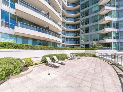 Photo 7 at 1112 - 228 Queens Quay W, Waterfront Communities C1, Toronto
