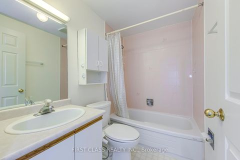 Photo 30 at 26 - 2051 MERCHANTS Gate, GA Glen Abbey, Oakville
