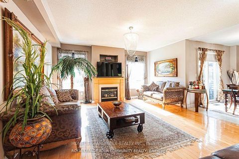 Photo 6 at 111 Deerwood Crescent, Oak Ridges, Richmond Hill