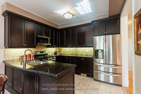 Photo 7 at 111 Deerwood Crescent, Oak Ridges, Richmond Hill Photo 7 at 111 Deerwood Crescent, Oak Ridges, Richmond Hill