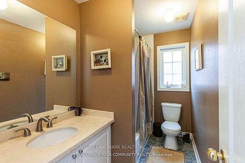 Photo 13 at 111 Deerwood Crescent, Oak Ridges, Richmond Hill