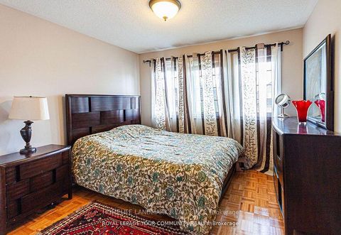 Photo 14 at 111 Deerwood Crescent, Oak Ridges, Richmond Hill