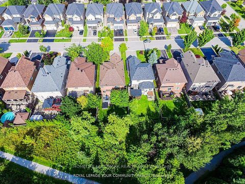 Photo 25 at 111 Deerwood Crescent, Oak Ridges, Richmond Hill