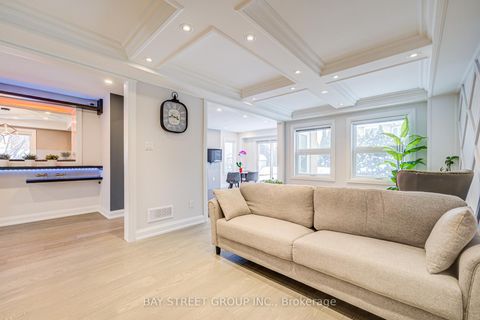 Photo 9 at 48 Coldstream Crescent, Devonsleigh, Richmond Hill