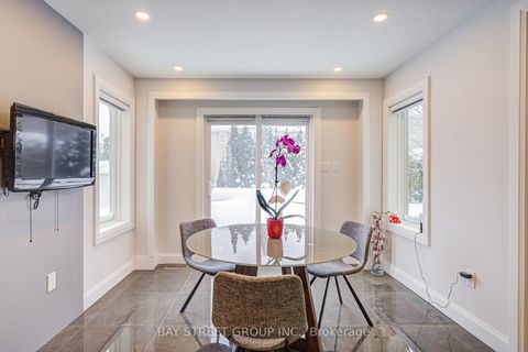 Photo 10 at 48 Coldstream Crescent, Devonsleigh, Richmond Hill