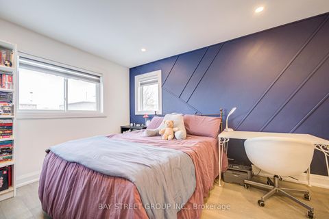 Photo 36 at 48 Coldstream Crescent, Devonsleigh, Richmond Hill