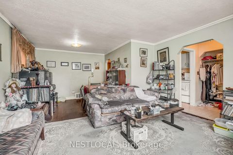 Photo 2 at 37 Enfield Avenue, Alderwood, Toronto