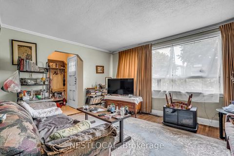 Photo 3 at 37 Enfield Avenue, Alderwood, Toronto