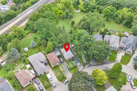 Photo 16 at 37 Enfield Avenue, Alderwood, Toronto