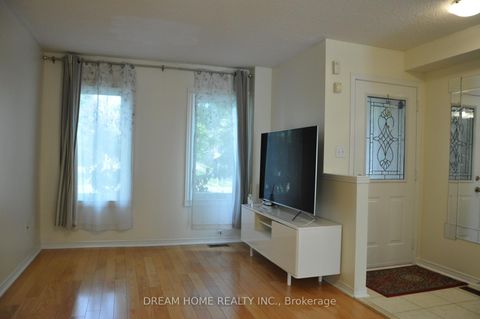 Photo 1 at 46 Baffin Court, Langstaff, Richmond Hill