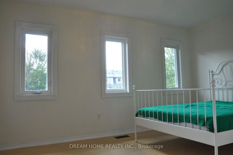 Photo 9 at 46 Baffin Court, Langstaff, Richmond Hill