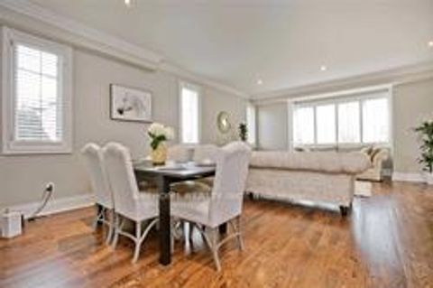 Photo 3 at 401 Longmore Street, Willowdale East, Toronto