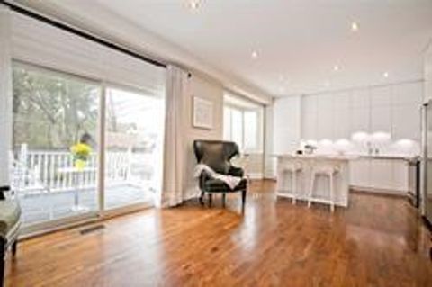 Photo 7 at 401 Longmore Street, Willowdale East, Toronto