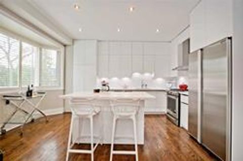 Photo 9 at 401 Longmore Street, Willowdale East, Toronto