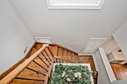 Photo 10 at 401 Longmore Street, Willowdale East, Toronto