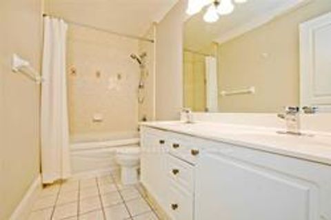 Photo 18 at 401 Longmore Street, Willowdale East, Toronto