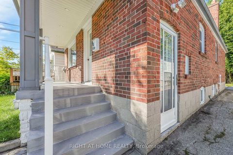 Photo 1 at 36 Vanbrugh Avenue, Cliffside, Toronto