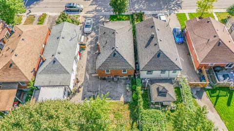 Photo 23 at 36 Vanbrugh Avenue, Cliffside, Toronto