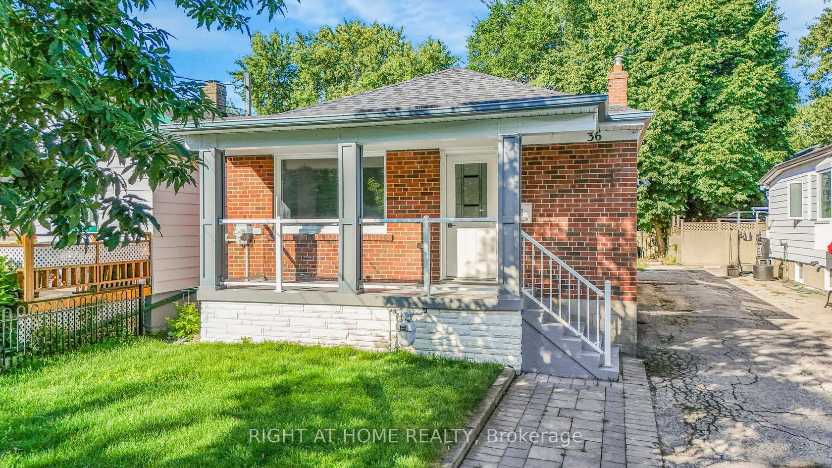 36 Vanbrugh Avenue, Cliffside, Toronto 