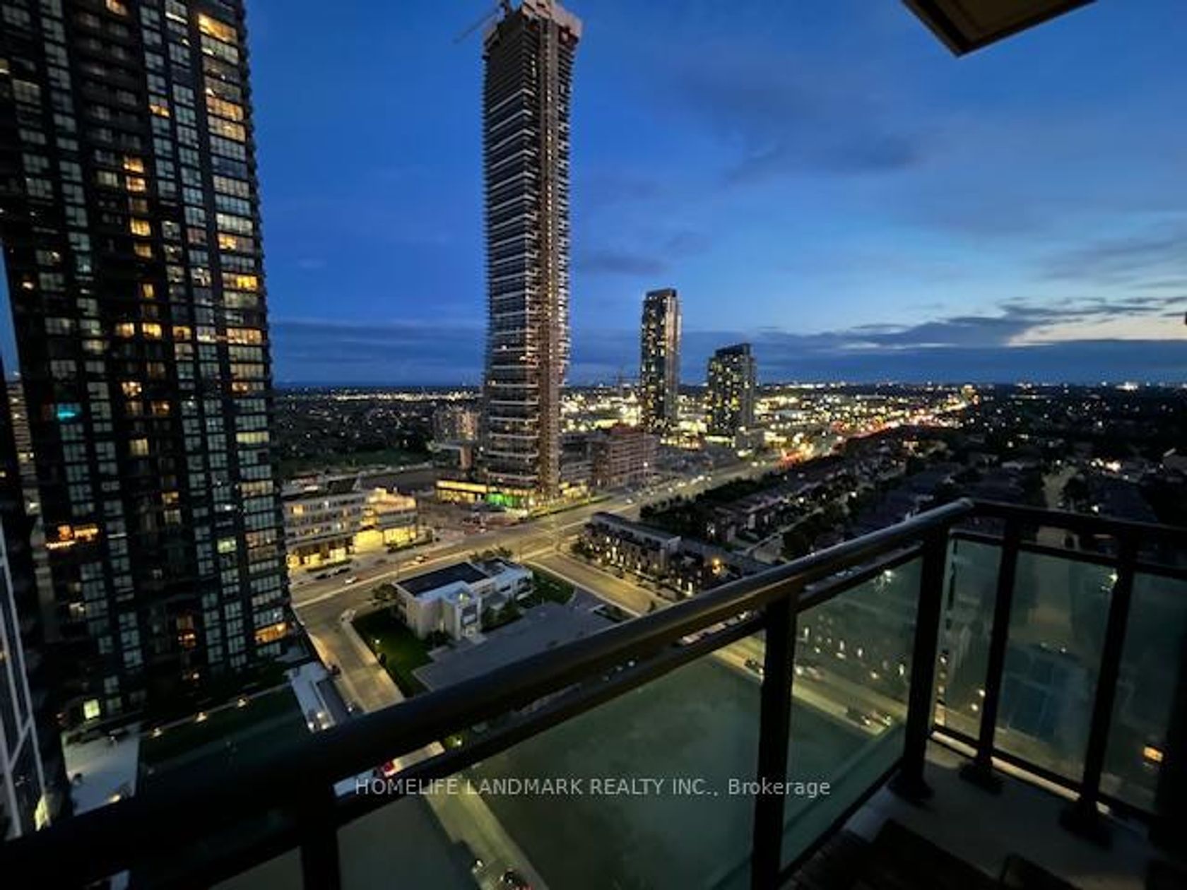 2203 - 4065 Brickstone Mews, City Centre, Mississauga by Loree Meneguzzi Real Estate 2203 - 4065 Brickstone Mews, City Centre, Mississauga