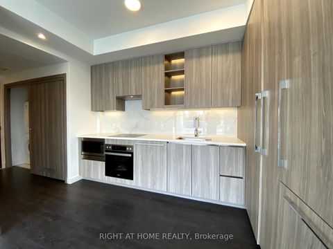 Photo 5 at 606 - 25 McMahon Drive, Bayview Village, Toronto