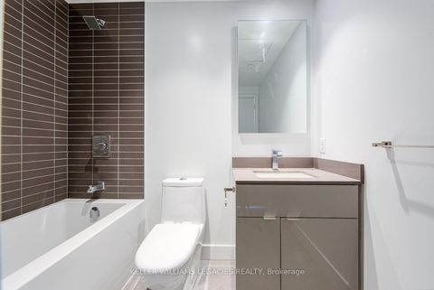 Photo 10 at 3705 - 7 Grenville Street, Bay Street Corridor, Toronto