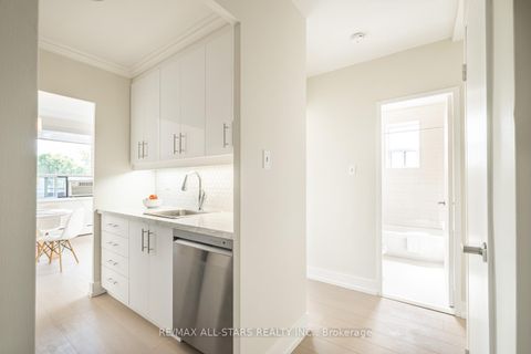 Photo 6 at 501 - 78 Warren Road, Casa Loma, Toronto