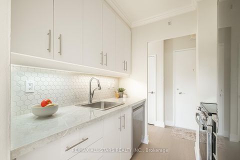 Photo 8 at 501 - 78 Warren Road, Casa Loma, Toronto